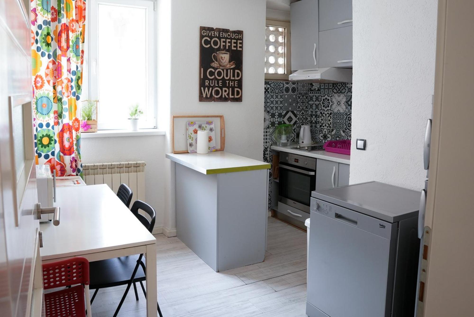 Apartment Marijin Dvor Deluxe Сараево Екстериор снимка